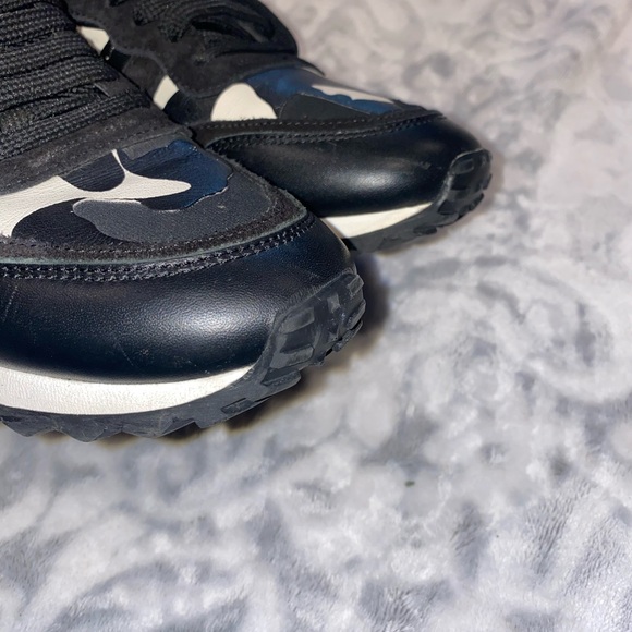 Valentino rockrunners camo sneakers size 37 GENTLY USED - Picture 3 of 11